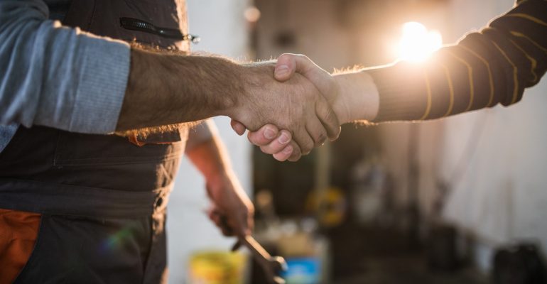 Gestão de fornecedores: como fazer corretamente na oficina de funilaria e pintura?